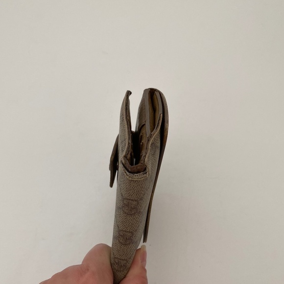 GUCCI GG Supreme Monogram Bifold Wallet - Picture 11 of 14